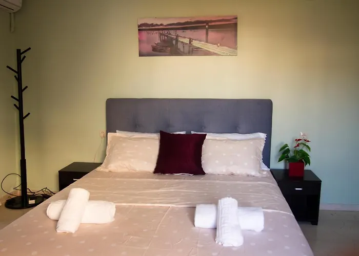Charming Apartment In Halepa!